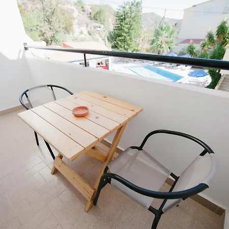 Apartmanhotel Artemis Comfort&pleasure 2*
